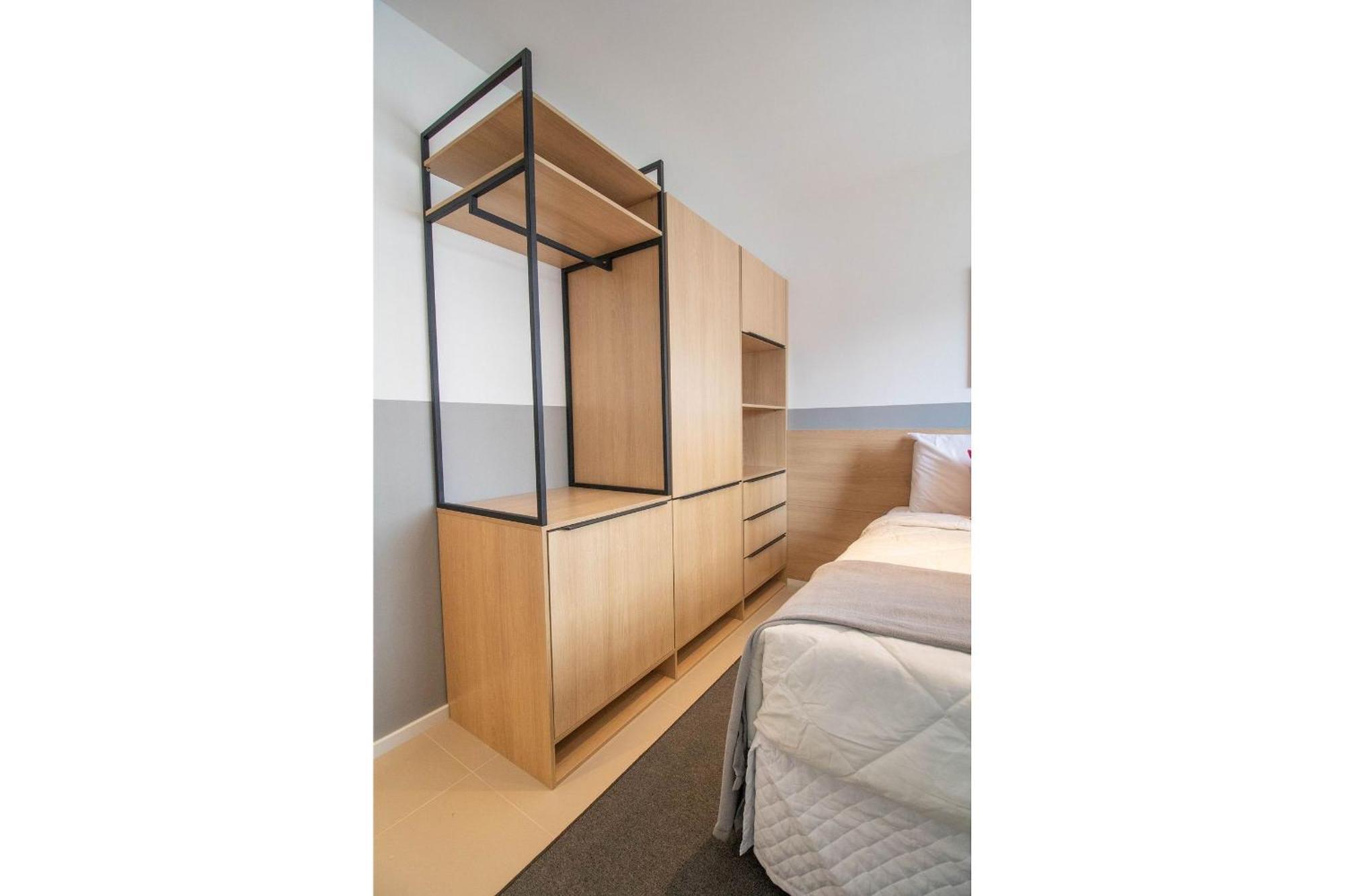 Metropolitan Sidney Smart Style Apartment