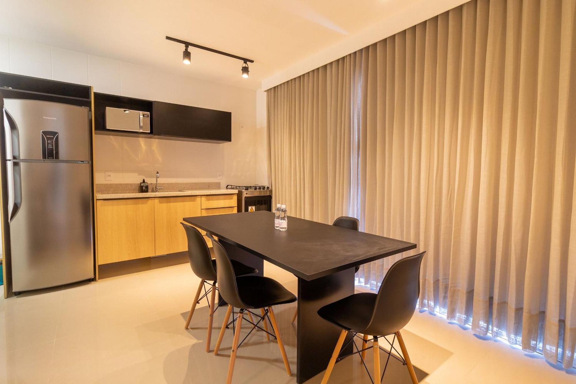 Metropolitan Sidney Smart Style Apartment